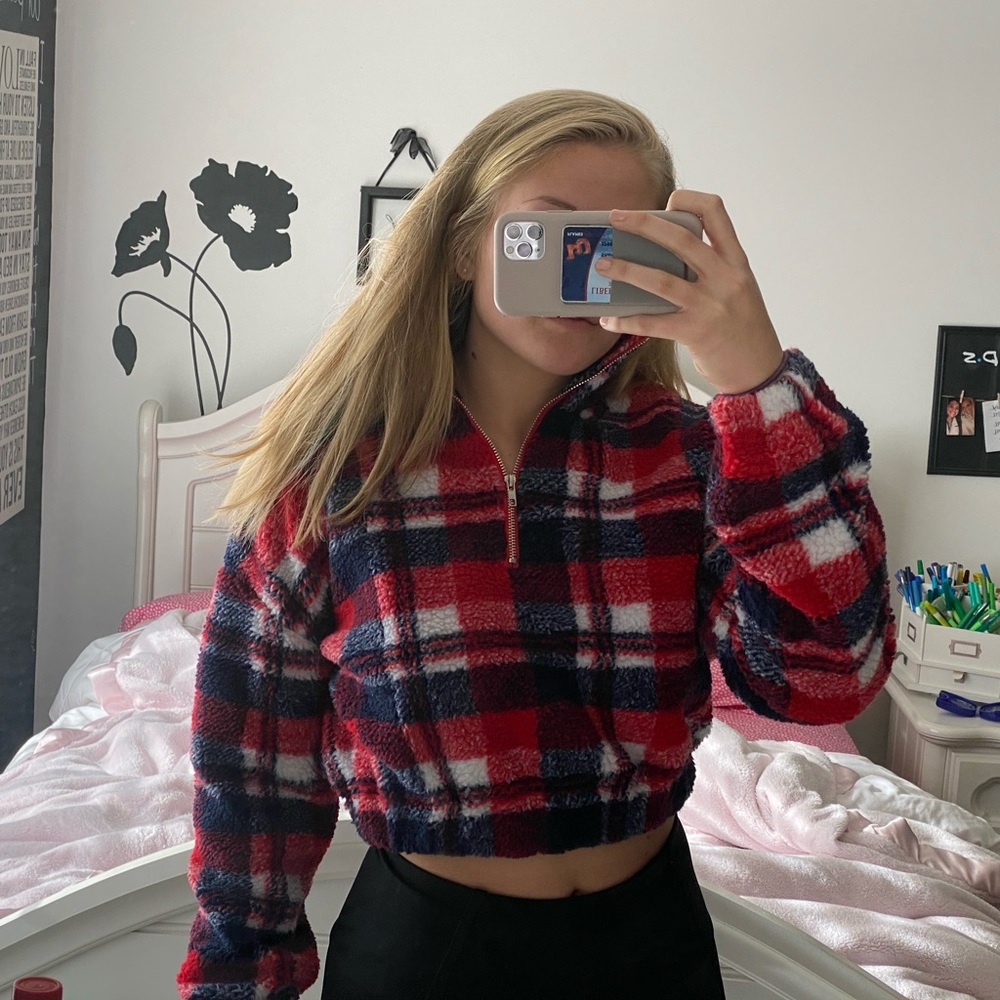 Navy and Red Cropped Sherpa